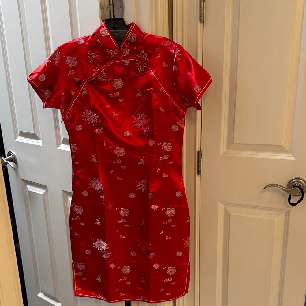 Chic Red Floral Mini Dress